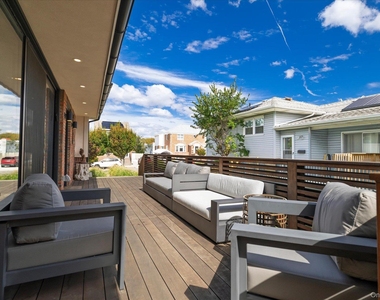 344 E Beech Street - Photo Thumbnail 5