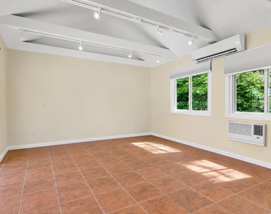14 Horse Hill Road - Photo Thumbnail 31
