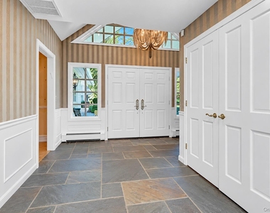 14 Horse Hill Road - Photo Thumbnail 2