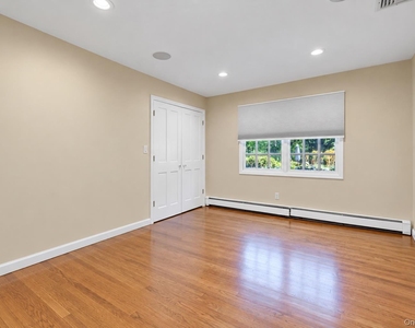 14 Horse Hill Road - Photo Thumbnail 17