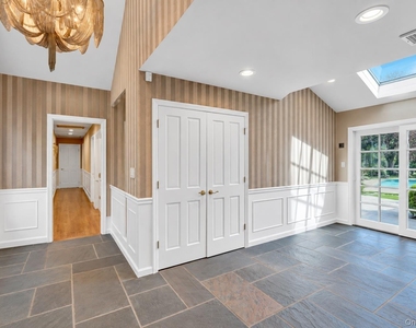 14 Horse Hill Road - Photo Thumbnail 4