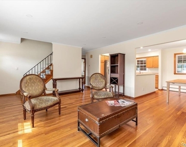 1002 Eglon Court - Photo Thumbnail 3