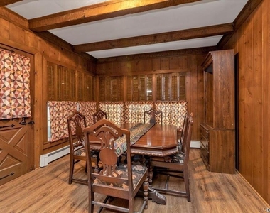 1002 Eglon Court - Photo Thumbnail 6