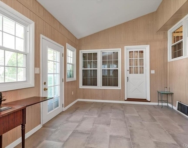 1002 Eglon Court - Photo Thumbnail 8
