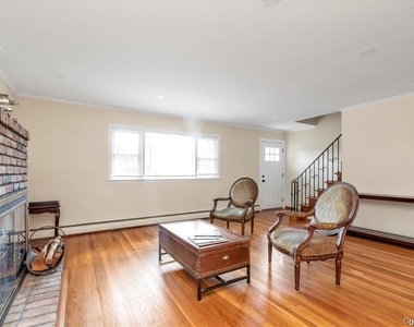 1002 Eglon Court - Photo Thumbnail 4
