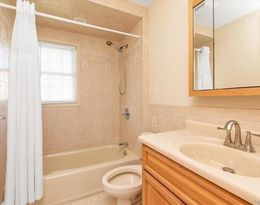 1002 Eglon Court - Photo Thumbnail 13