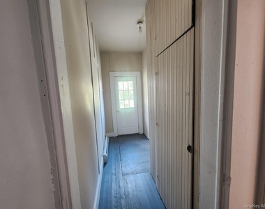 82 Jersey Avenue - Photo Thumbnail 11
