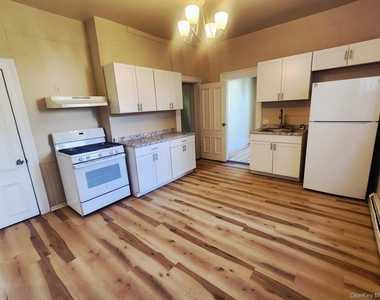 82 Jersey Avenue - Photo Thumbnail 5