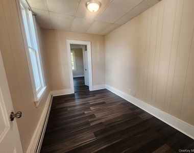 82 Jersey Avenue - Photo Thumbnail 8