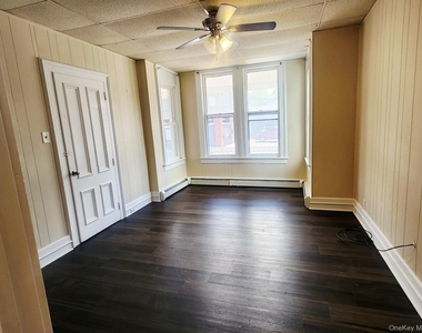 82 Jersey Avenue - Photo Thumbnail 2