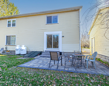 650 Malta Avenue - Photo Thumbnail 1