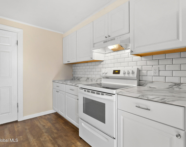 650 Malta Avenue - Photo Thumbnail 8