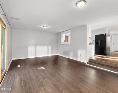 650 Malta Avenue - Photo Thumbnail 13