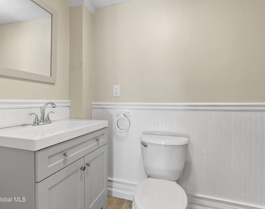650 Malta Avenue - Photo Thumbnail 10