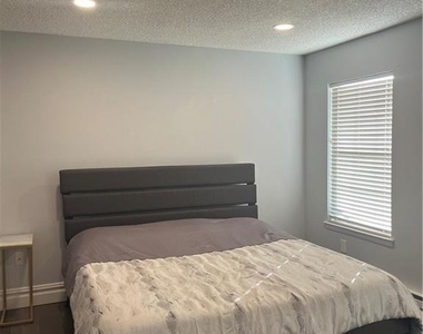 778 Spirea Plaza - Photo Thumbnail 9