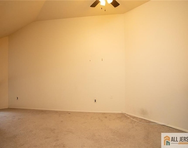 112 Bluebird Drive - Photo Thumbnail 18