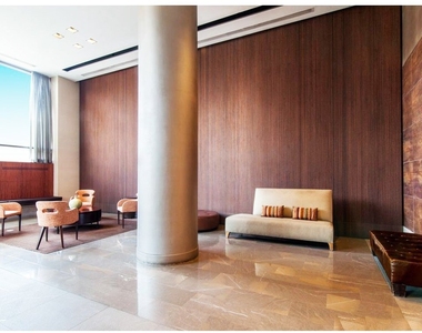100 Jay Street - Photo Thumbnail 1