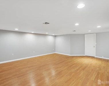 1507 Wagon Wheel Court - Photo Thumbnail 19