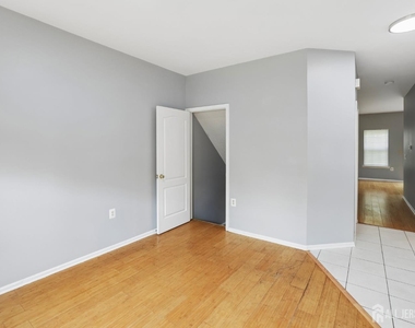 1507 Wagon Wheel Court - Photo Thumbnail 1