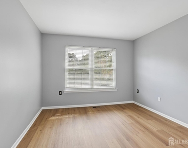 1507 Wagon Wheel Court - Photo Thumbnail 9