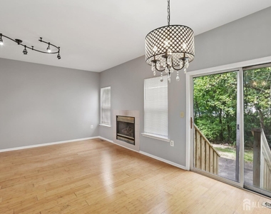 1507 Wagon Wheel Court - Photo Thumbnail 5