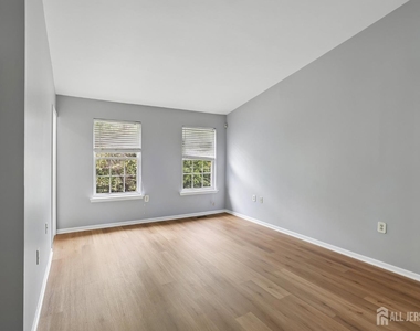 1507 Wagon Wheel Court - Photo Thumbnail 13