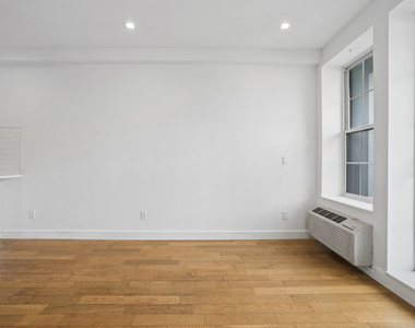 1229 Putnam Avenue - Photo Thumbnail 1