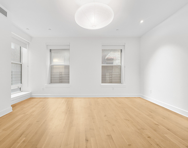 481 Washington Street - Photo Thumbnail 12