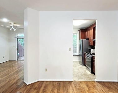 75 Ashford Drive - Photo Thumbnail 3