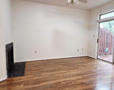 75 Ashford Drive - Photo Thumbnail 6