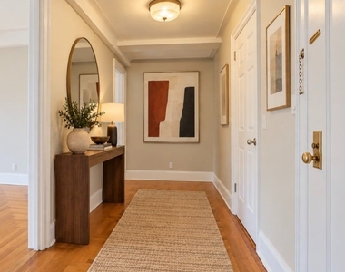 900 W End Avenue - Photo Thumbnail 5