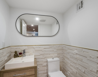 573 Gates Avenue - Photo Thumbnail 7