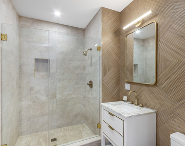 573 Gates Avenue - Photo Thumbnail 6