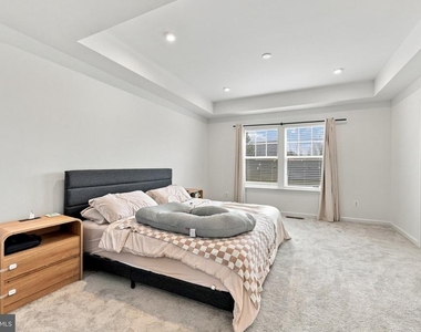 299 Aragon Drive - Photo Thumbnail 11