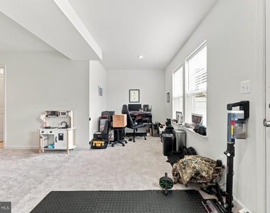 299 Aragon Drive - Photo Thumbnail 21