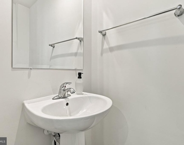 299 Aragon Drive - Photo Thumbnail 16