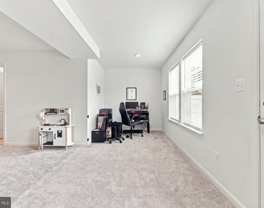 299 Aragon Drive - Photo Thumbnail 22