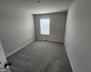 114 Milburn Drive - Photo Thumbnail 13