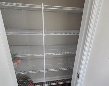 114 Milburn Drive - Photo Thumbnail 4