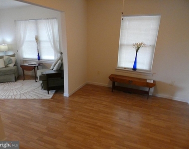 930 Bryant Avenue - Photo Thumbnail 17