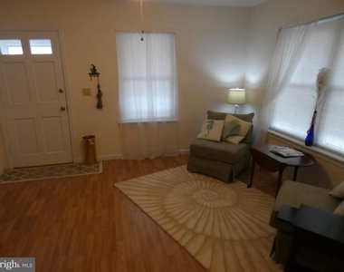 930 Bryant Avenue - Photo Thumbnail 7