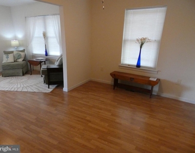 930 Bryant Avenue - Photo Thumbnail 16