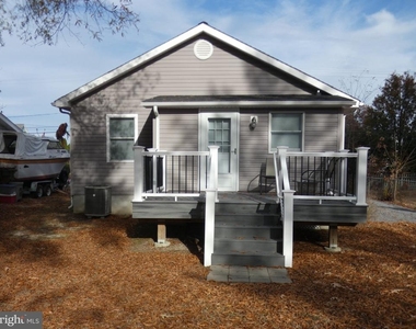 930 Bryant Avenue - Photo Thumbnail 45