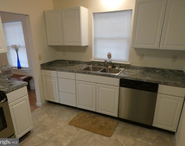 930 Bryant Avenue - Photo Thumbnail 32