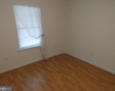 930 Bryant Avenue - Photo Thumbnail 28