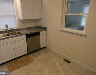 930 Bryant Avenue - Photo Thumbnail 38