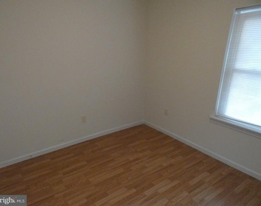 930 Bryant Avenue - Photo Thumbnail 34
