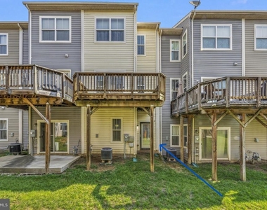 112 Shamrock Drive - Photo Thumbnail 33