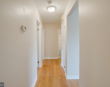 1900 Mimosa Street - Photo Thumbnail 9