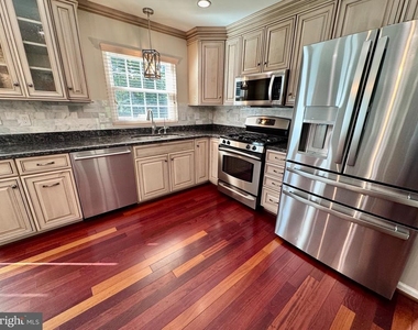 19 Montgomery Drive - Photo Thumbnail 15